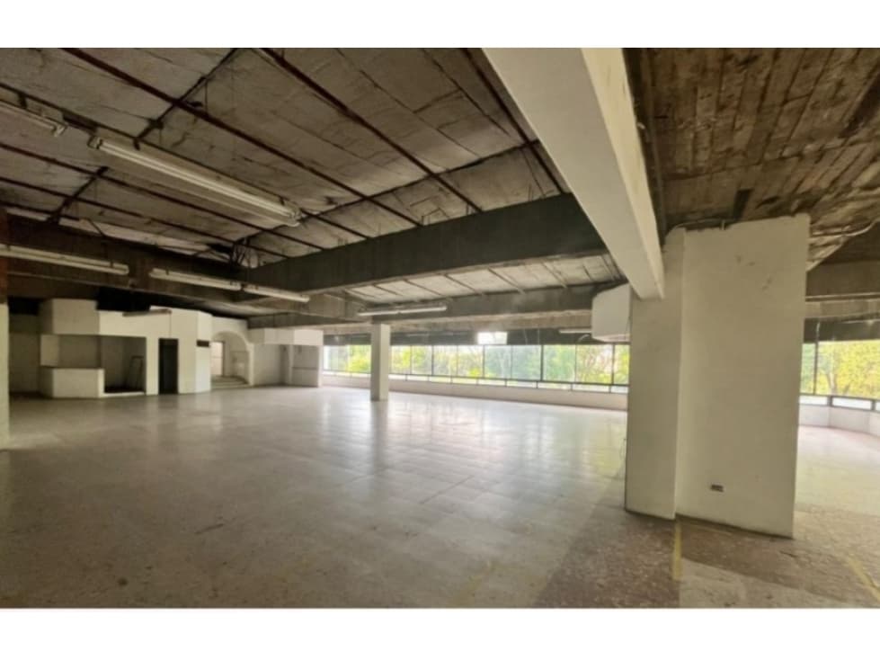 LOCAL 550M2 ALQUILER BARRIO CALIMA - NORTE CALI — foto 3