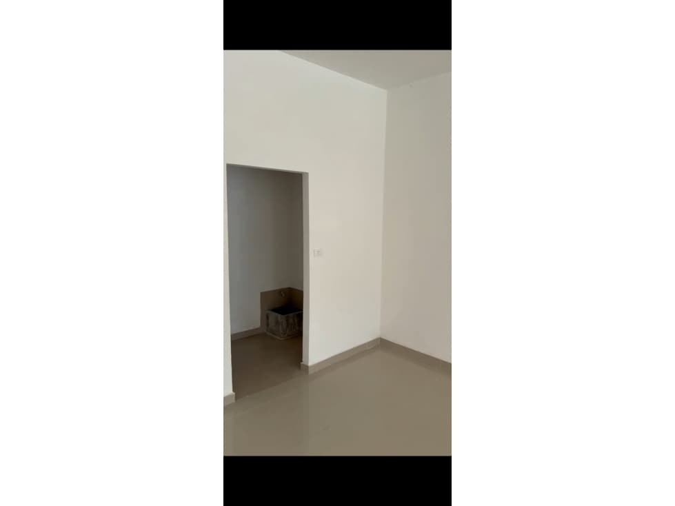 LOCAL COMERCIAL 207 m² EN ALQUILER LIMONAR — foto 3