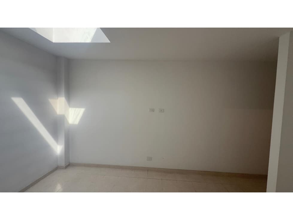 OFICINA 209 - CENTRO FONTIBÓN. — foto 4