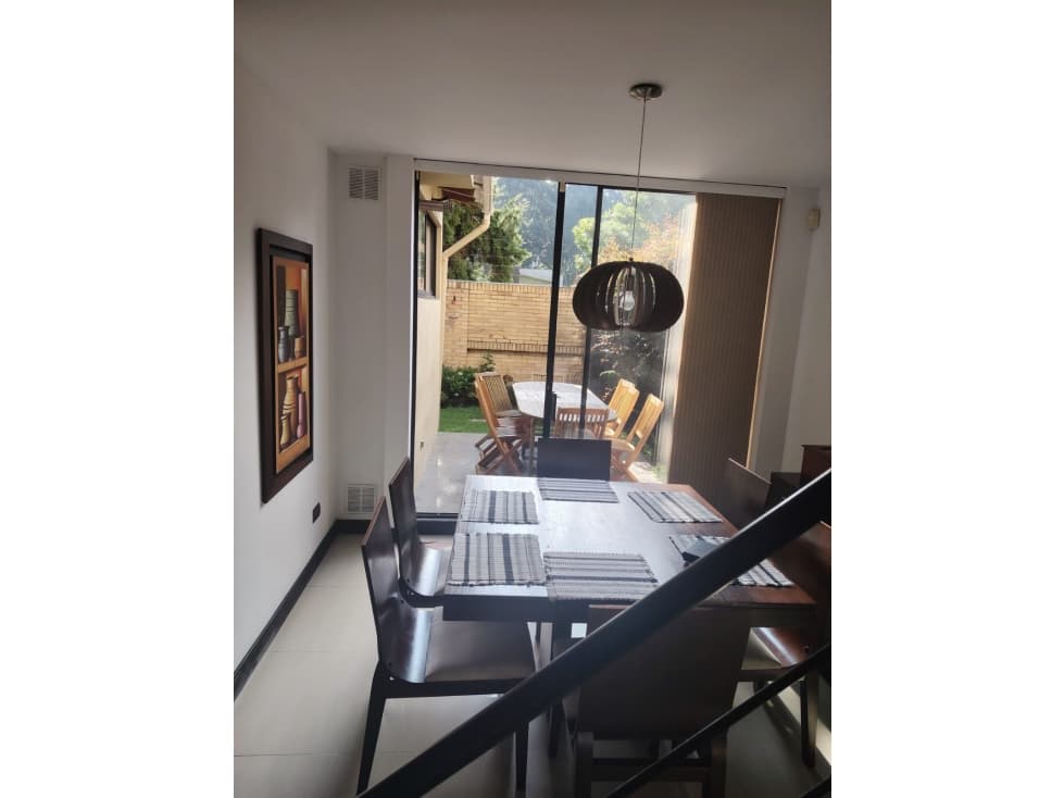 VENDO LINDA CASA CHIA CON JARDIN — foto 5