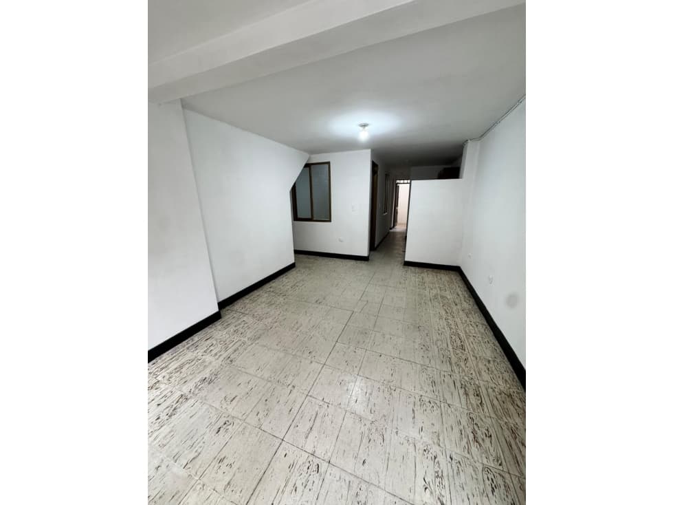 CASA EN RENTA - 2500 LOTES CUBA — foto 4