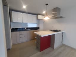 VENTA DE APARTAESTUDIO EN LA AV. ALBERTO MENDOZA, MANIZALES