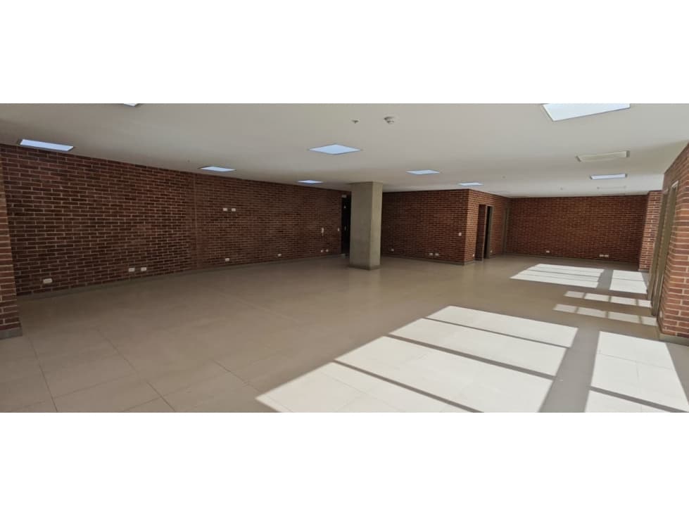 Local en Arriendo Castropol Medellin — foto 1