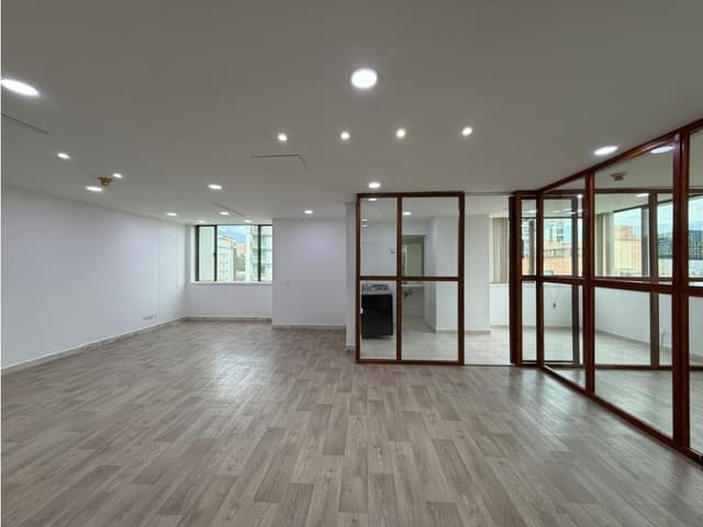 Oficina en Arriendo Milla de Oro Medellin