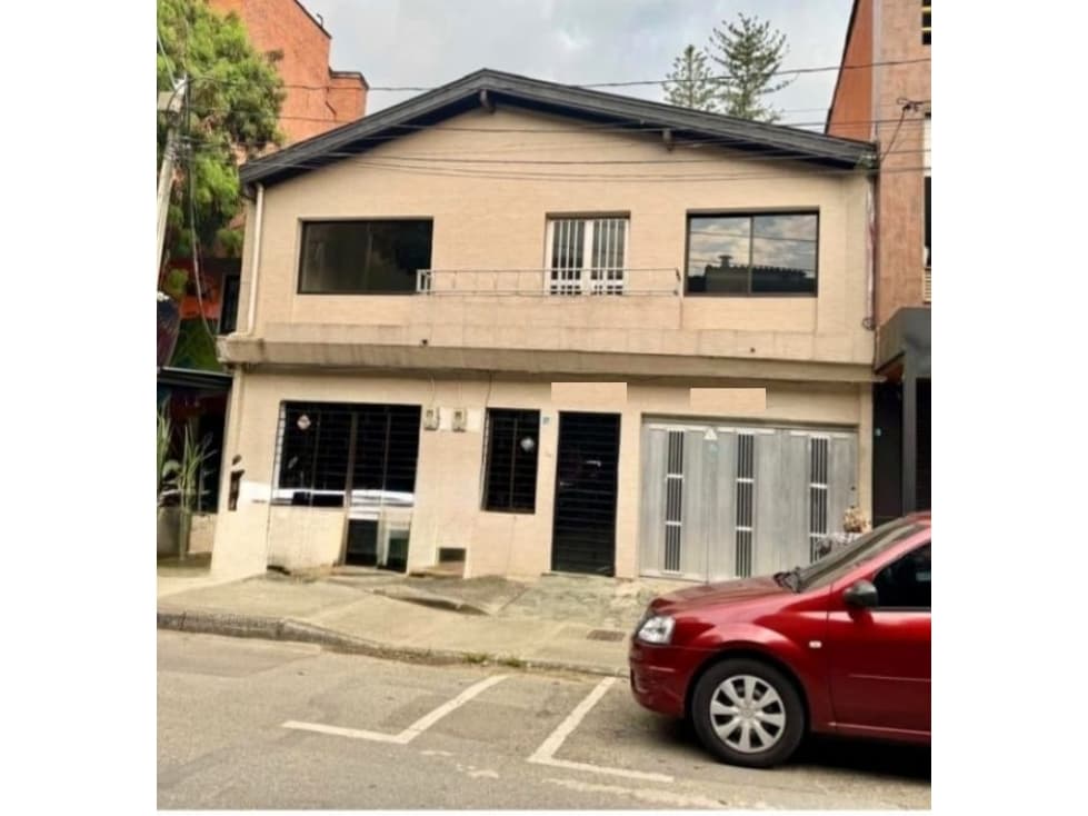 Casa Comercial Independiente en venta Manila Medellín — foto 1