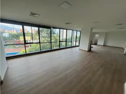 Oficina en Arriendo Las Vegas Medellín