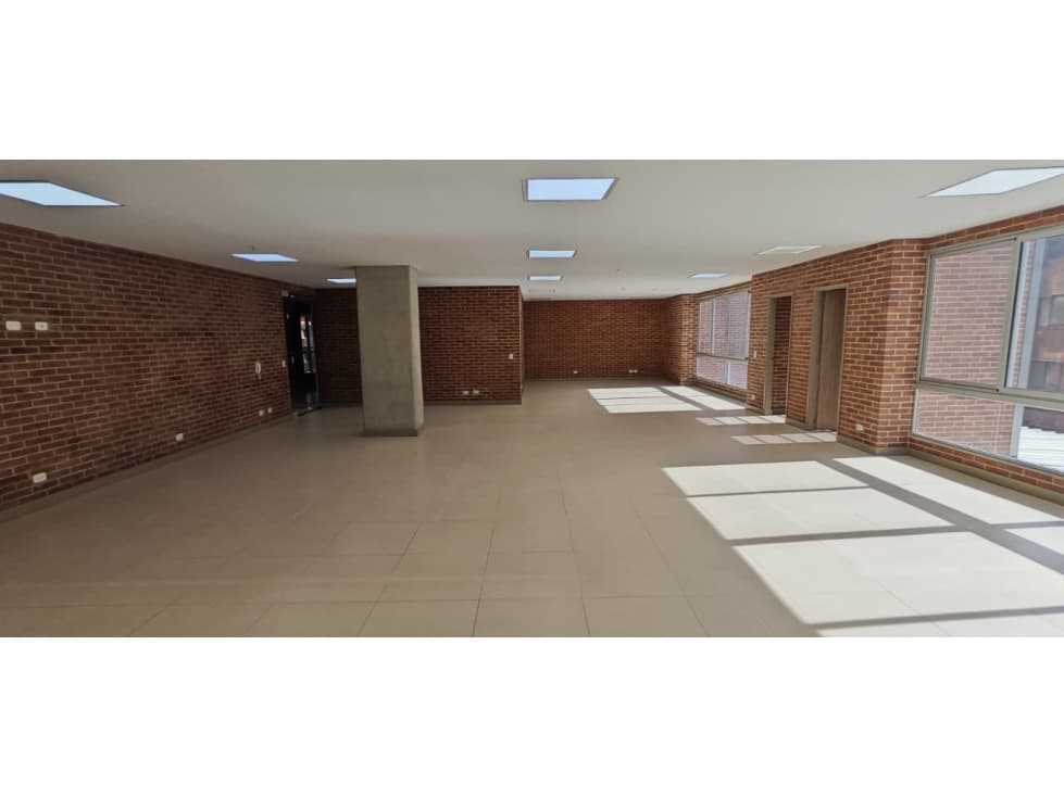 Local en Arriendo Castropol Medellin — foto 4