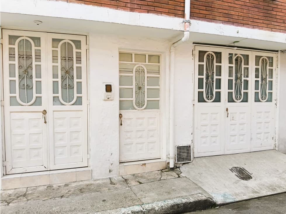 CASA EN VENTA PARA INVERSIÓN EN RIO NEGRO BOGOTA — foto 1
