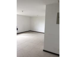 ARRIENDO OFICINA CERCA AEROPUERTO J.M.C
