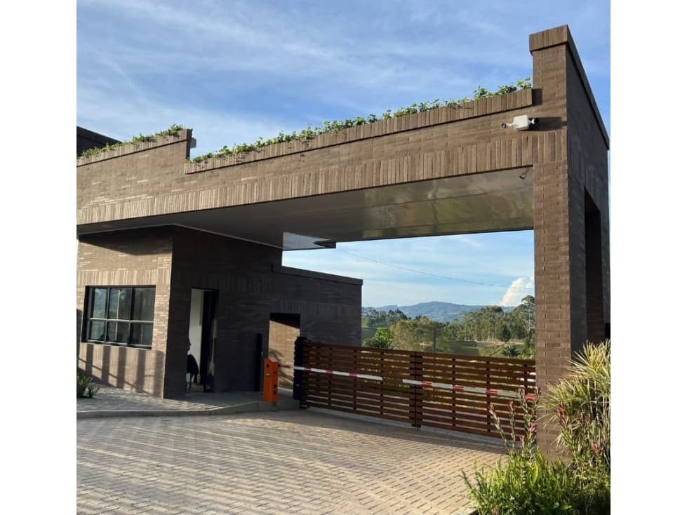 VENTA LOTE RIONEGRO EN CONSTRUCCION — foto 2