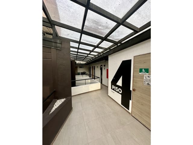 Edificio con uso hotelero en venta Laureles la 70 Medellin