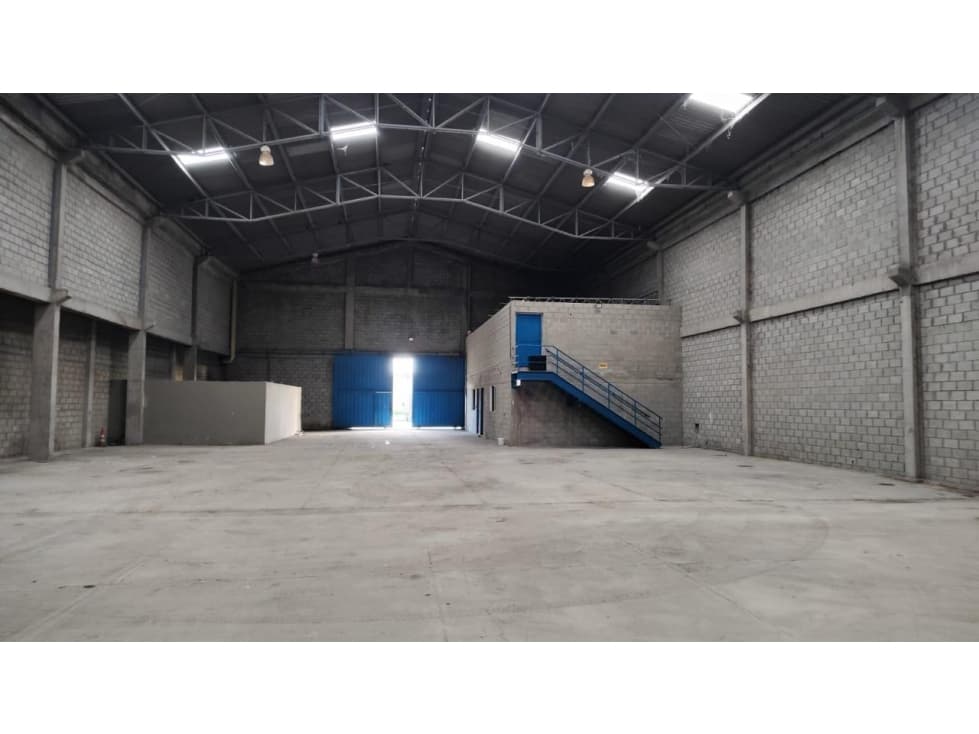 SE ARRIENDA BODEGA VIA 40 PARQUE INDUSTRIAL — foto 1