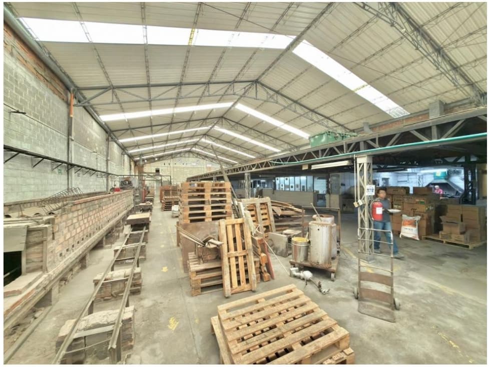 Bodega de 1.700 mts2 en Itagui para Arriendo y Venta — foto 2