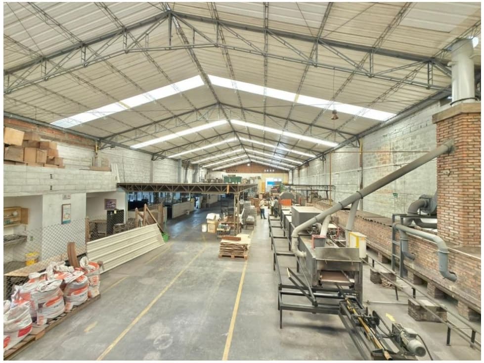Bodega de 1.700 mts2 en Itagui para Arriendo y Venta — foto 3