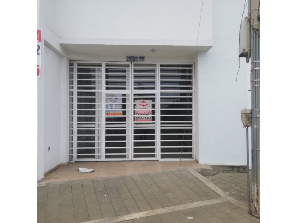 LOCAL EN EL BARRIO COLON — foto 1
