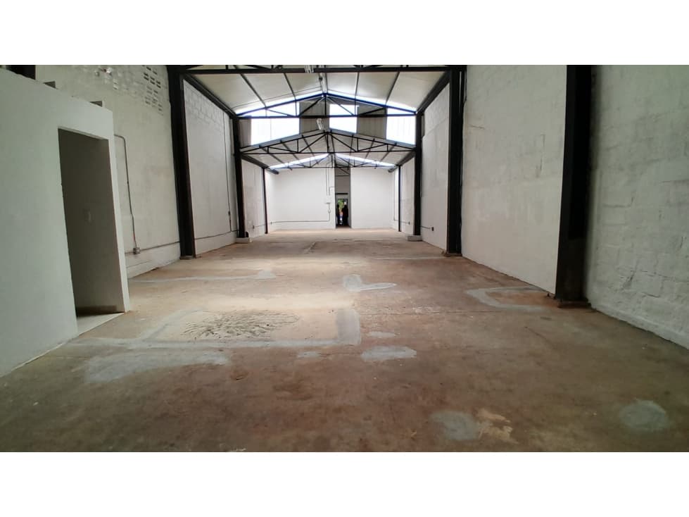 LOCAL EN ARRIENDO BELÉN GRANADA — foto 1