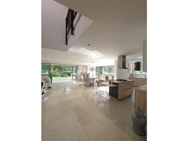 ARRIENDO ESPECTACULAR CASA EN ENVIGADO