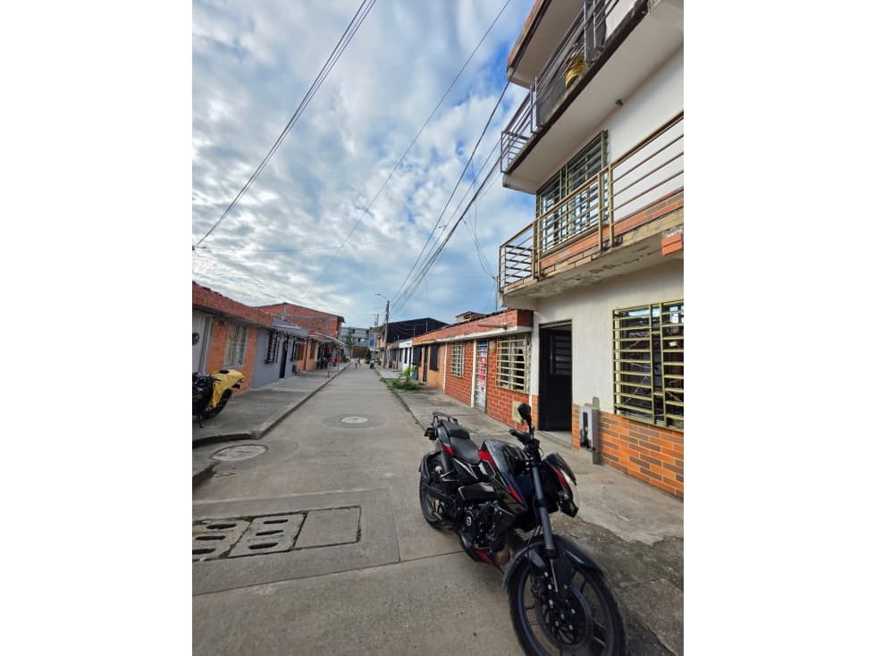 Casa multirenta EN VENTA Barrio La orquidea — foto 2