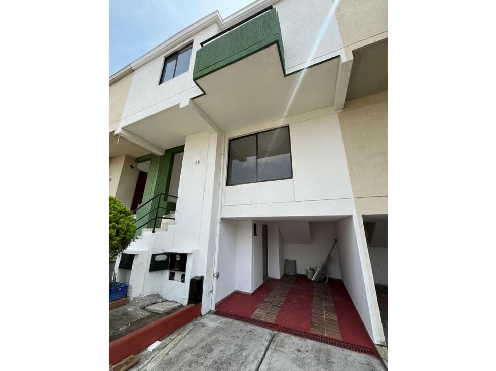 VENTA DE CASA EN CONDOMINIO EN REFUGIO, SUR DE CALI 604. — foto 2