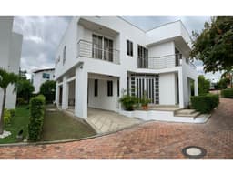 VENDO HERMOSA CASA CAMPESTRE EN IBAGUE