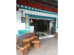 LOCAL EN QUIMBAYA