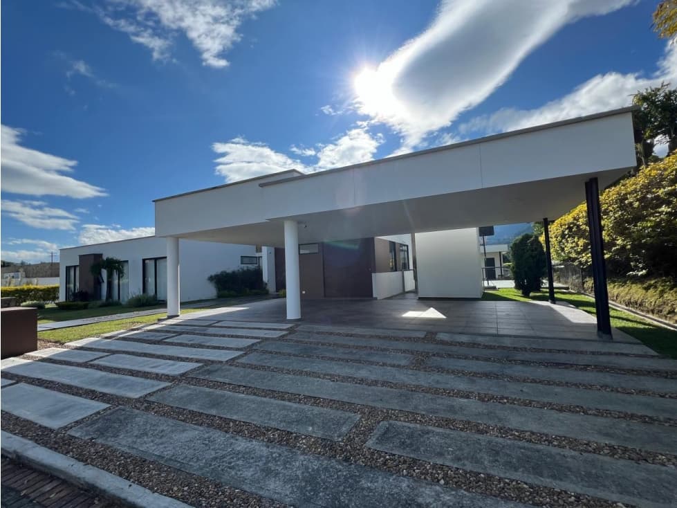 ESPECTACULAR CASA CAMPESTRE EN VENTA — foto 1