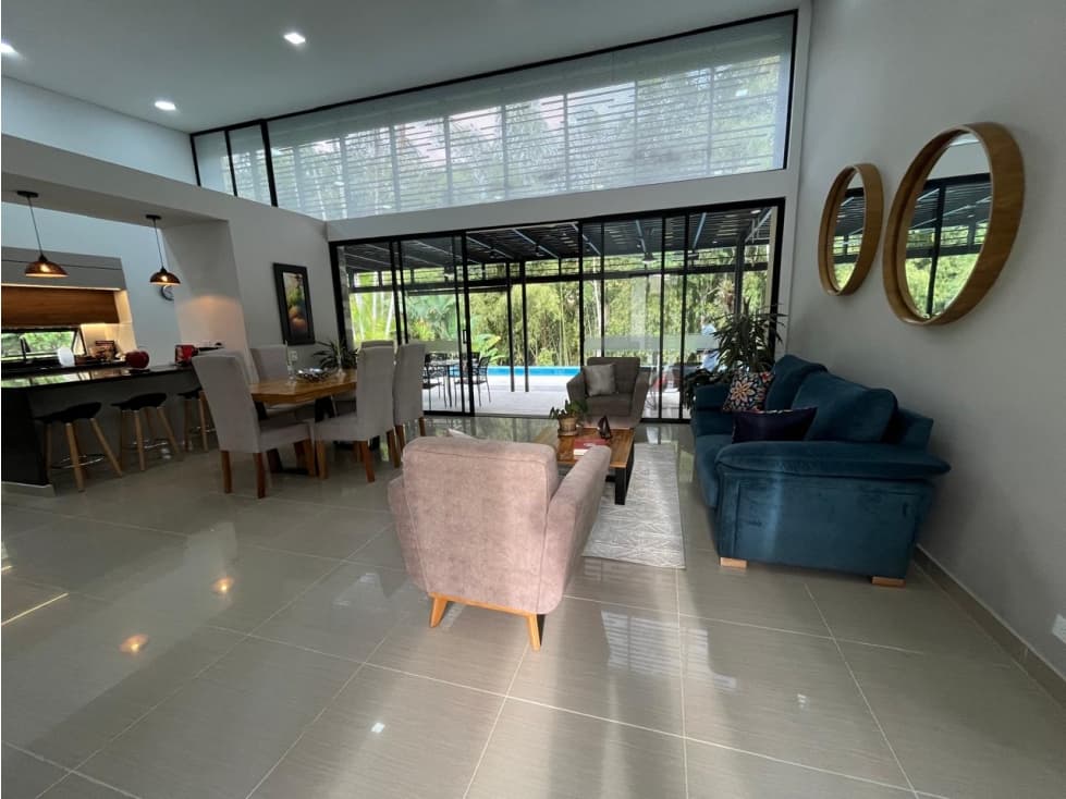 VENTA DE HERMOSA CASA CAMPESTRE VIA TEBAIDA — foto 1