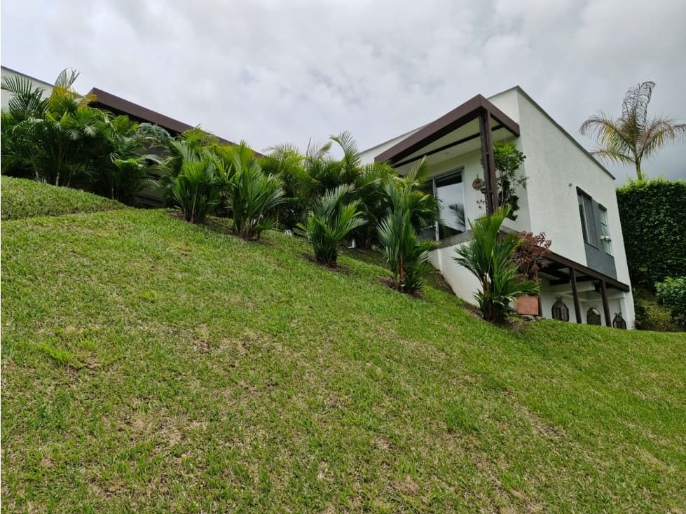 VENTA DE HERMOSA CASA CAMPESTRE VIA EL CAIMO — foto 4
