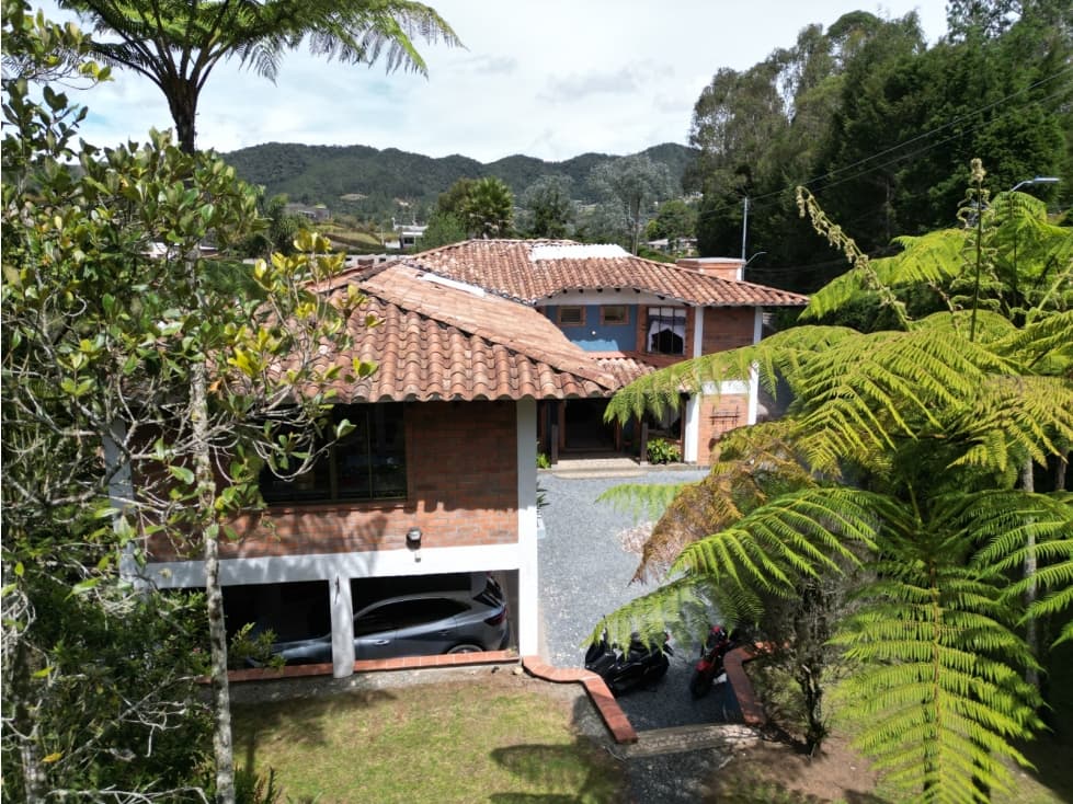 Venta de casa independiente Envigado Loma del Escobero — foto 2