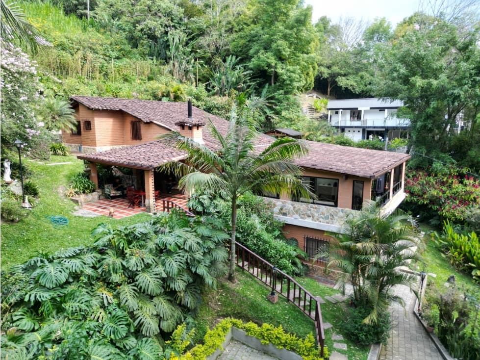 Venta de casa independiente en los Balsos el Poblado — foto 1
