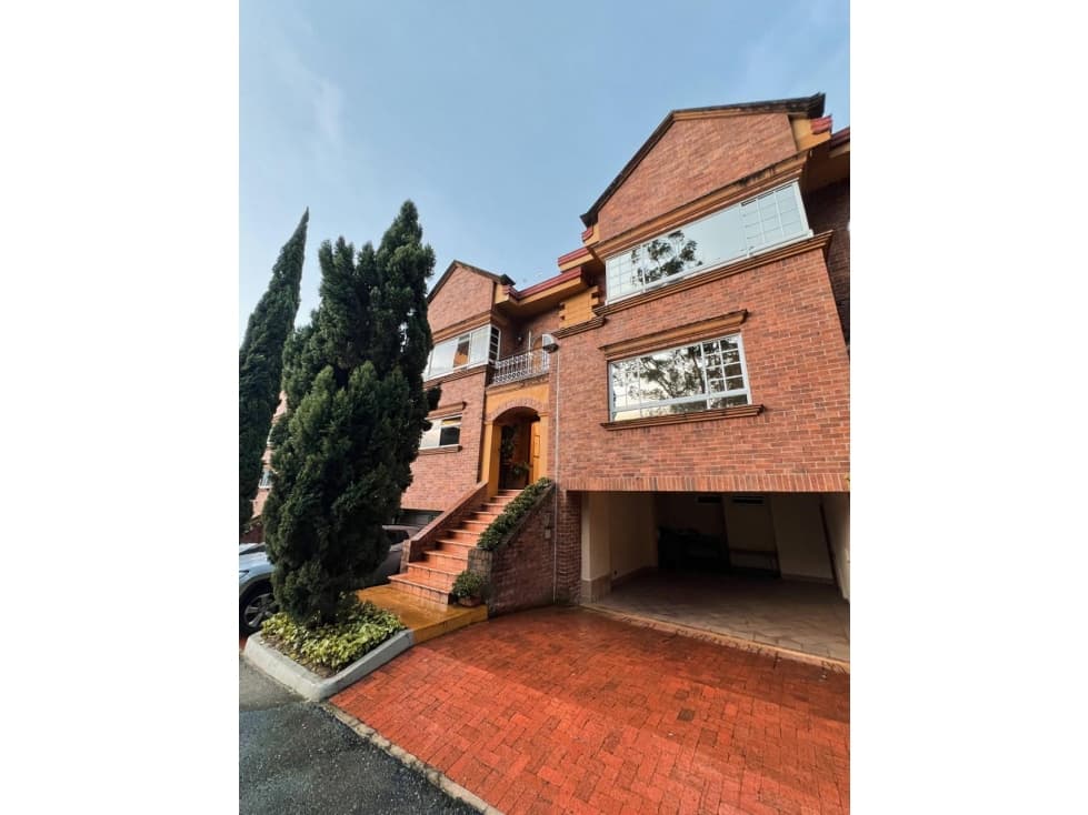 Venta de casa en Envigado Loma del Escobero — foto 1