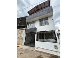 CASA A LA VENTA EN LOS PATIOS SECTOR LA SABANA