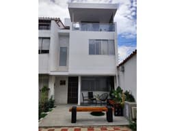 CASA AMOBLADA EN VENTA CONDOMINIO ORO PURO LIBERTADORES