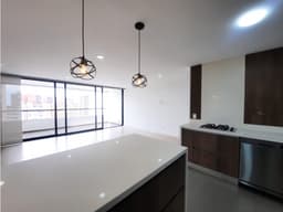 ENVIGADO LOMA DE LAS BRUJAS APARTAMENTO 160 M2