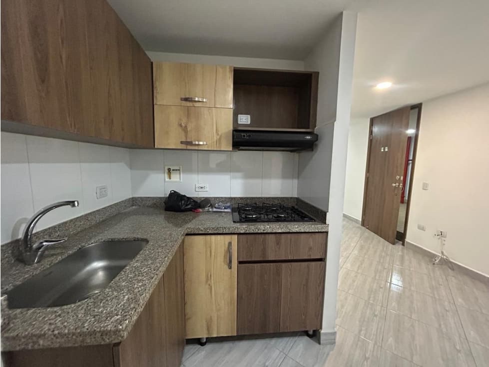 APARTA ESTUDIO PARA ARRIENDO EN SABANETA — foto 1