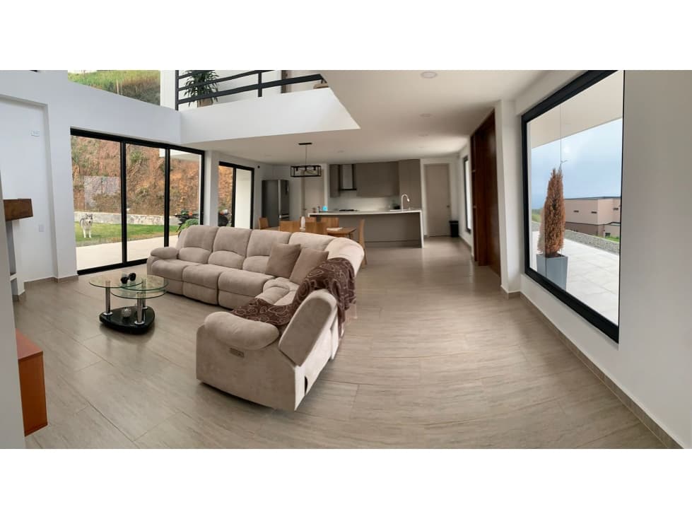 CASA EN VENTA EN ALTOS DEL ESCOBERO ENVIGADO — foto 2