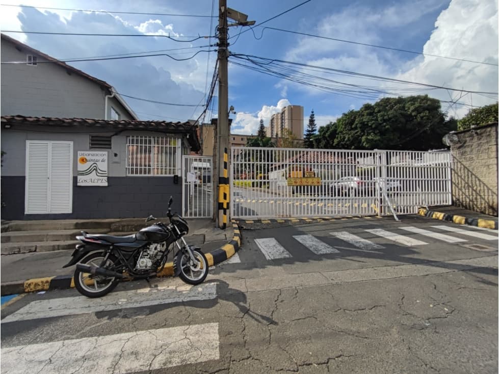 Inmueble Tríplex en venta Belén Las Mercedes — foto 1