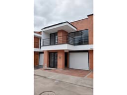 VENTA DE CASA UNIFAMILIAR UNIDAD ABIERTA EN LA CEJA - SECTOR LA VIVA