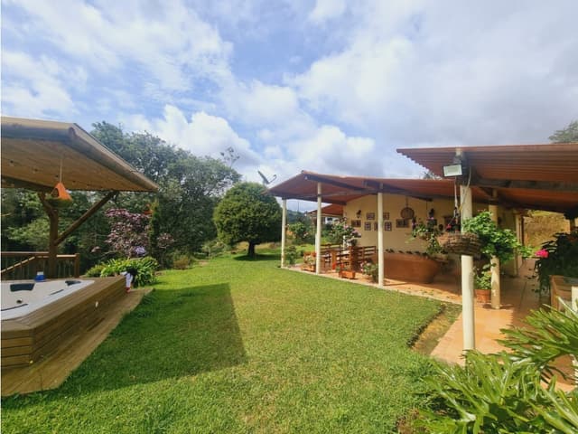 VENTA DE FINCA EN GUARNE- VEREDA YOLOMBAL
