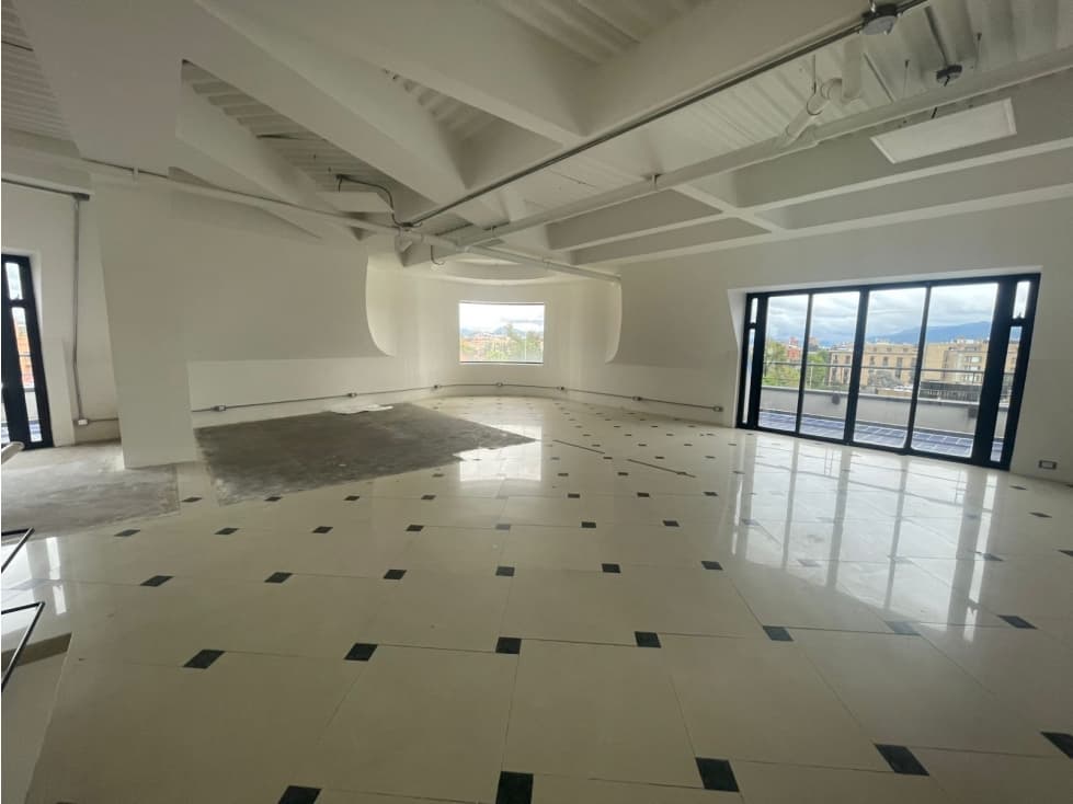 ARRIENDO EXCELENTE OFICINA. 320 m² — foto 4