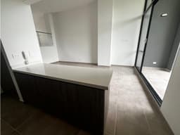 ELEGANTE HOGAR CON DISEÑO MODERNO - QT0092