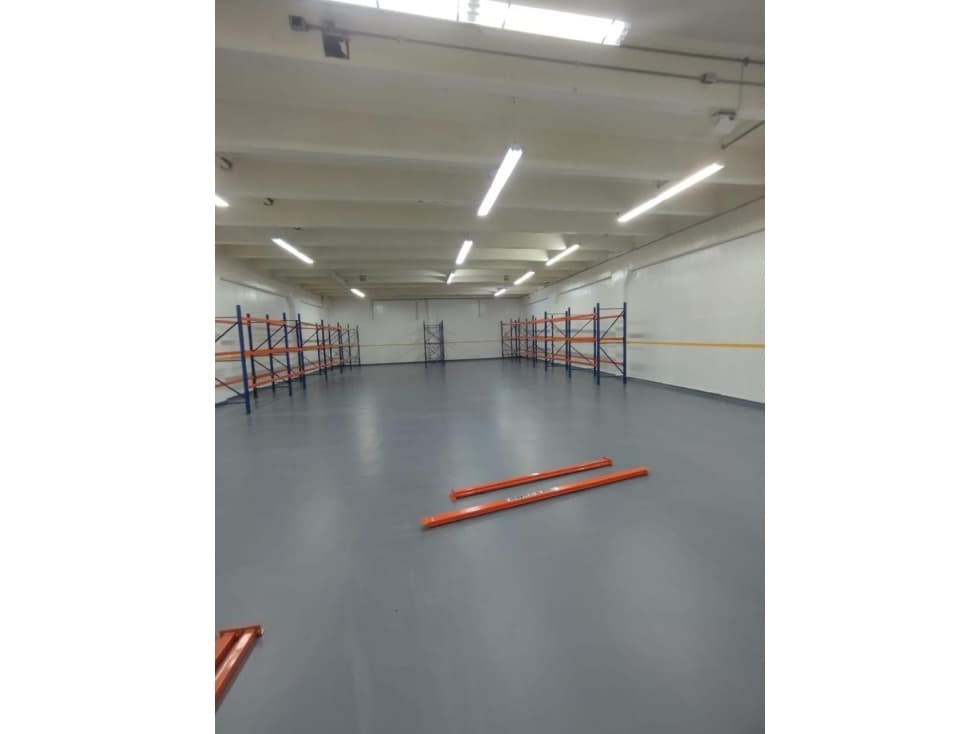 BODEGA DE 2.800 M2 EN VENTA, HAYUELOS — foto 1