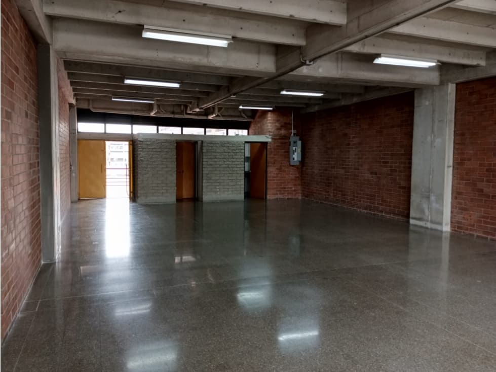 OFICINA EN ARRIENDO- CENTRO EMPRESARIAL | MEDELLÍN — foto 1