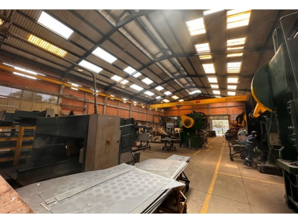 BODEGA INDUSTRIAL EN VENTA | PARQUE INDUSTRIAL FONTIBÓN — foto 1