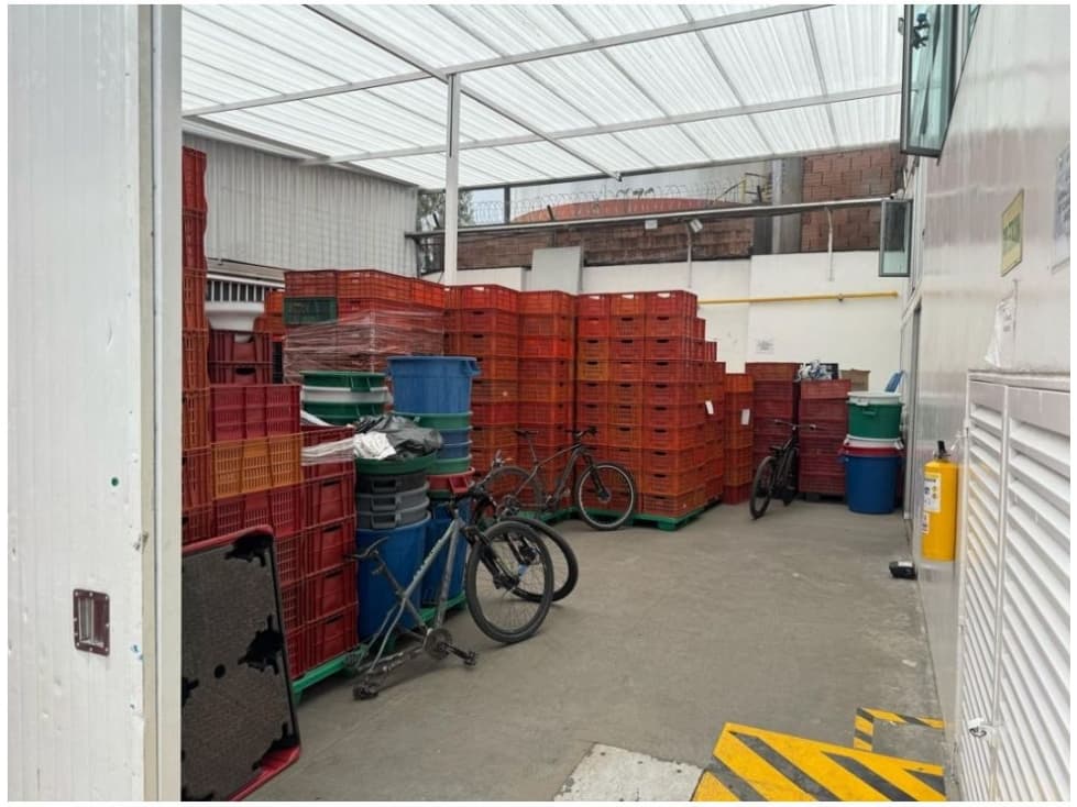 BODEGA INDUSTRIAL EN VENTA SECTOR MONTEVIDEO — foto 3