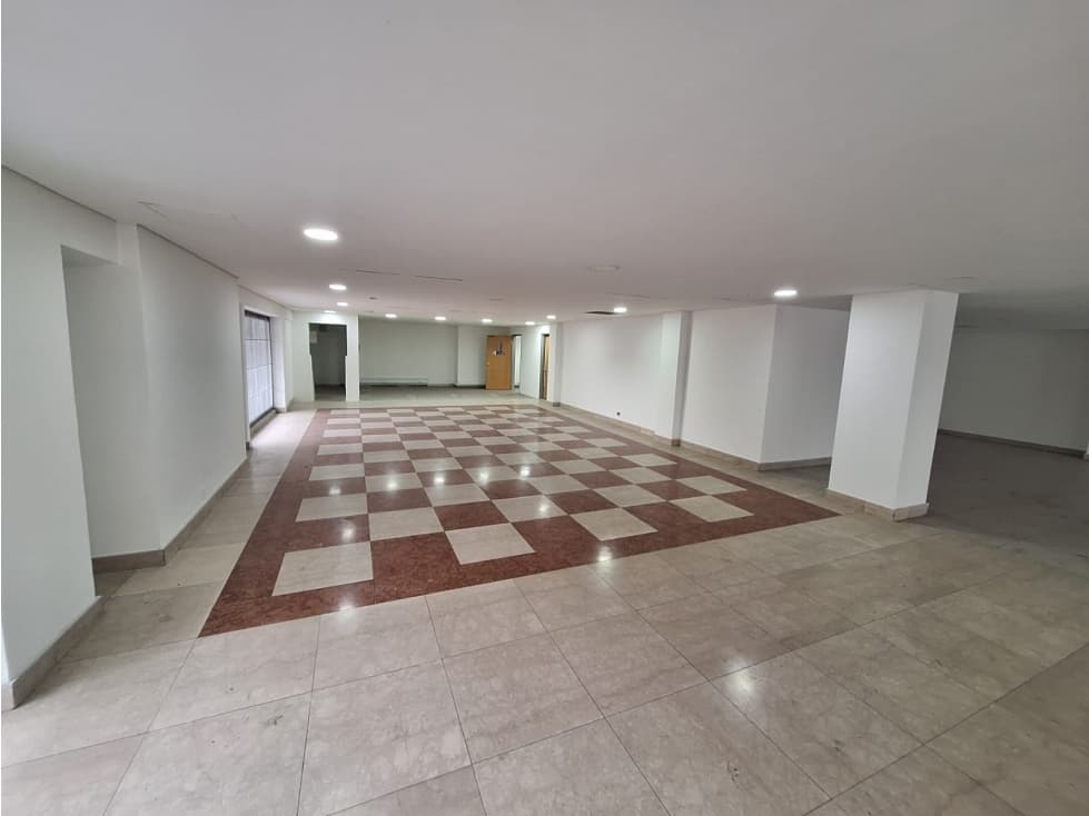 LOCAL EN VENTA, AV. EL DORADO — foto 4