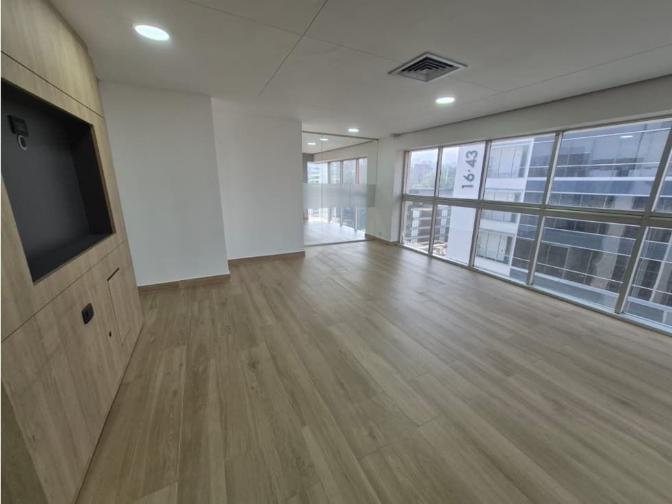 OFICINA EN ARRIENDO - EL POBLADO — foto 5