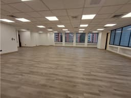 Oficina en arriendo en milla de oro