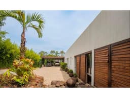 CASA CAMPESTRE A LA VENTA EN ENVIGADO RAMALES LOMA DE LAS BRUJAS