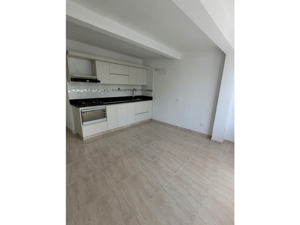 EDIFICIO DE 3 PISOS EN VENTA ALMERÍA — foto 4